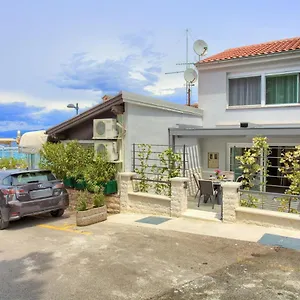 House Mar Ferienhaus Malinska