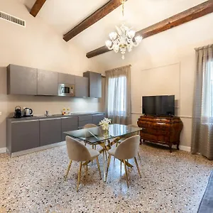 San Vio Palace Luxury Apartment Venedig